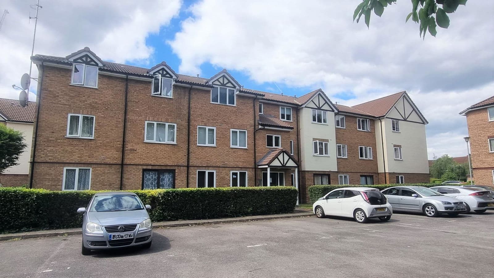 2 Bed Apartment, Mavis Court, Raven Close, Colindale