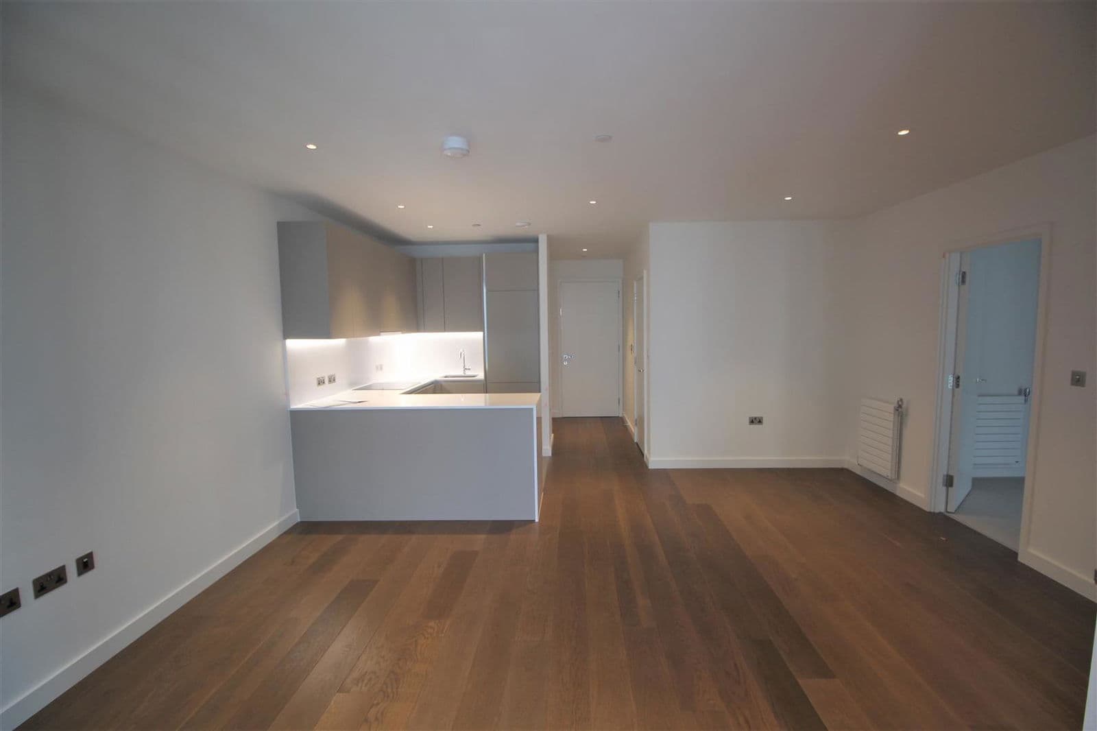 1 Bed Flat, Pienna Apartments, Wembley — photo 2