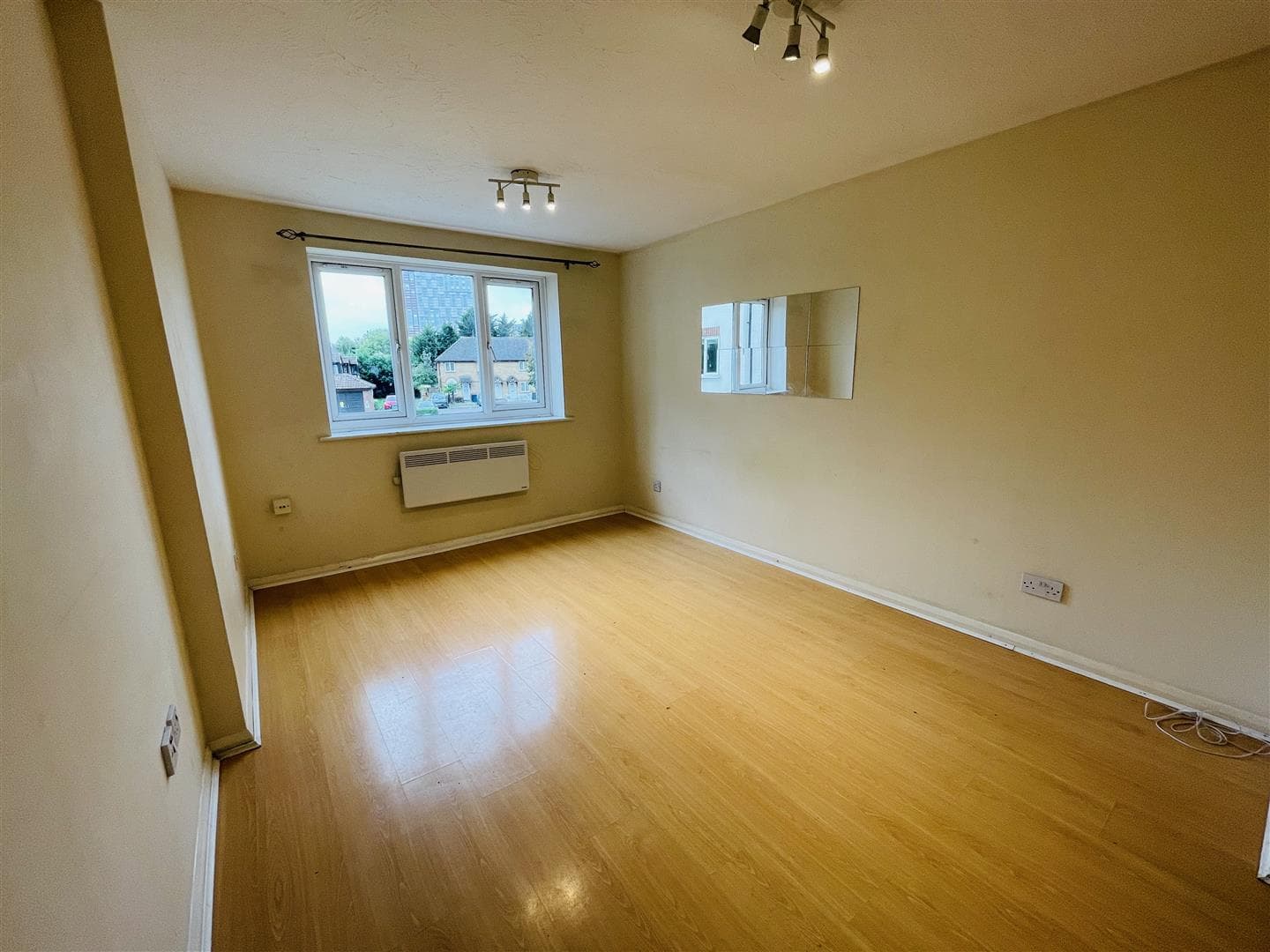 2 Bed Apartment, Mavis Court, Raven Close, Colindale — photo 3