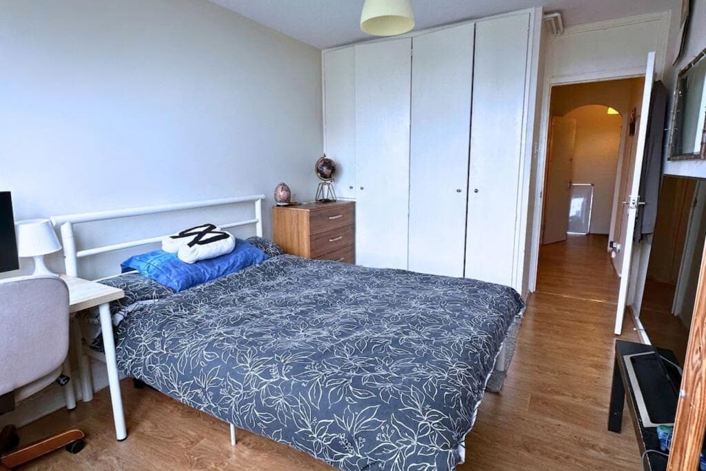 *Cash Buyers Only* A three bedroom apartment in the heart of Battersea — photo 6