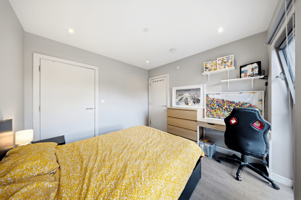 A Two Bedroom Apartment in a great location — photo 3