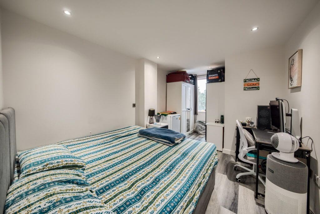 Investment Opportunity- One Bedroom Flat — photo 3