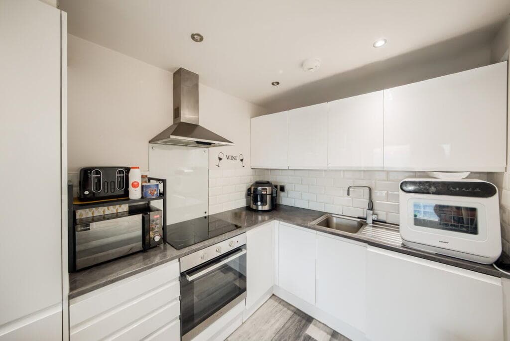 Investment Opportunity- One Bedroom Flat — photo 4