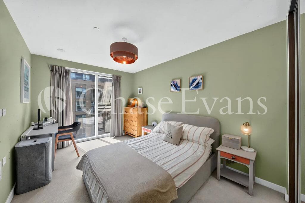 1 Bedroom fully furnished flat with balcony views and communal garden — photo 5