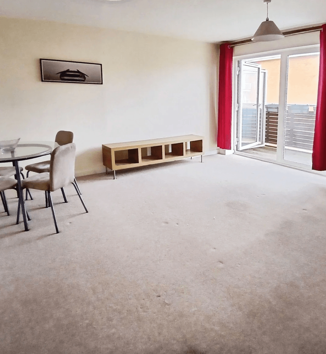 1 Bedroom Flat with Balcony, communal gym and pool — photo 4