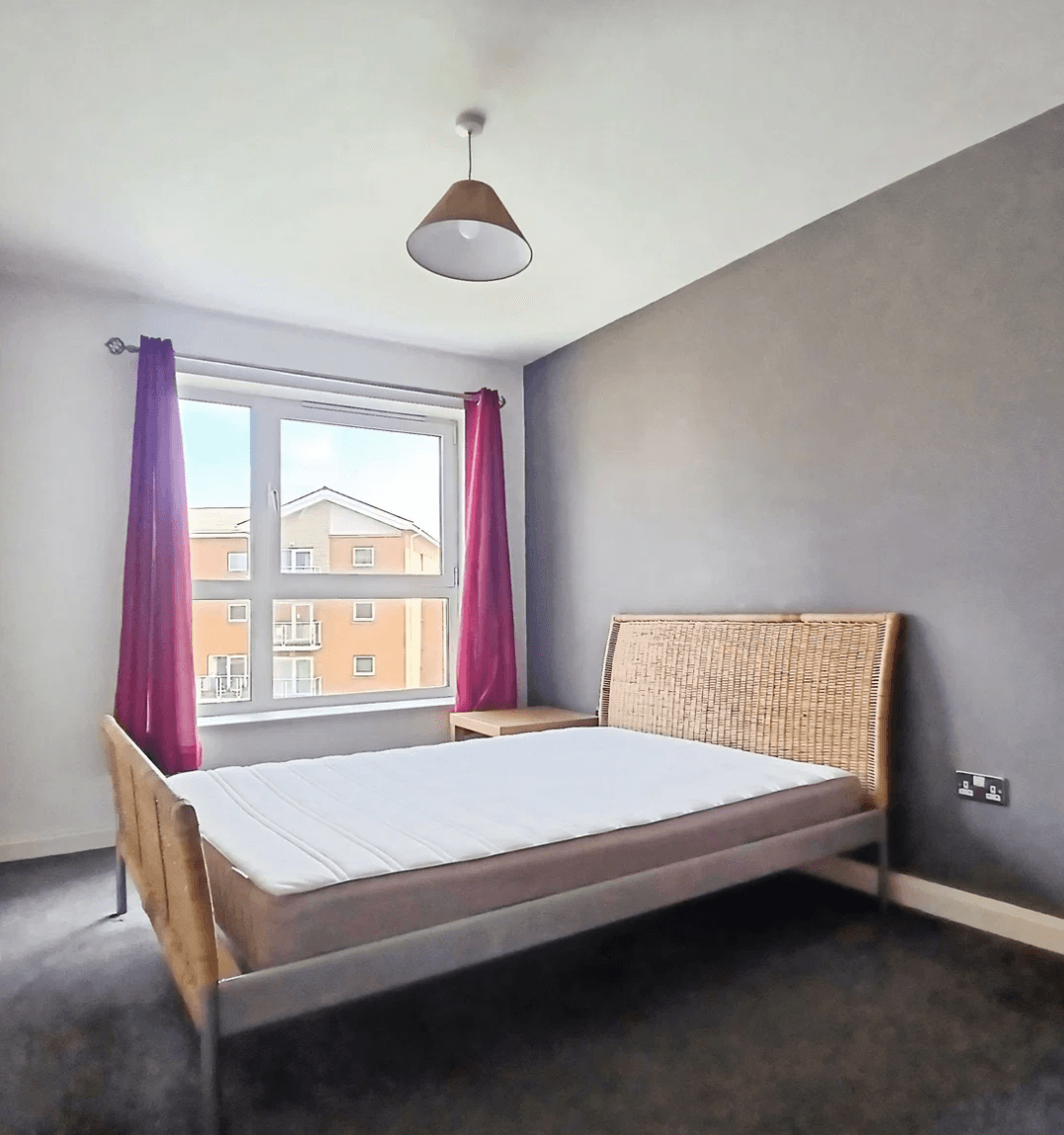 1 Bedroom Flat with Balcony, communal gym and pool — photo 6