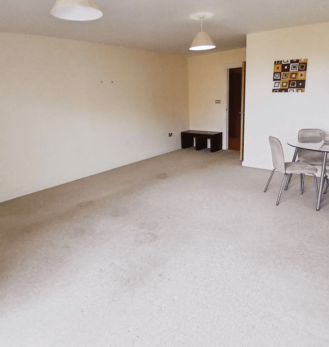 1 Bedroom Flat with Balcony, communal gym and pool — photo 7